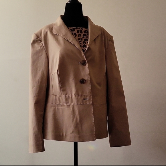 NWOT Lafayette 148 New York Single Breasted Blazer in Tan - Picture 3 of 15